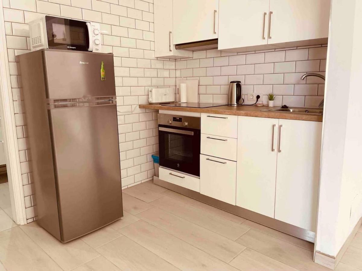 Apartment Luna -Modern One Bedroom Apartment In Central Puerto Del Carmen Tías Екстериор снимка
