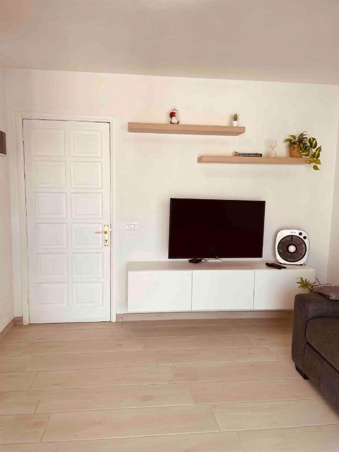 Apartment Luna -Modern One Bedroom Apartment In Central Puerto Del Carmen Tías Екстериор снимка